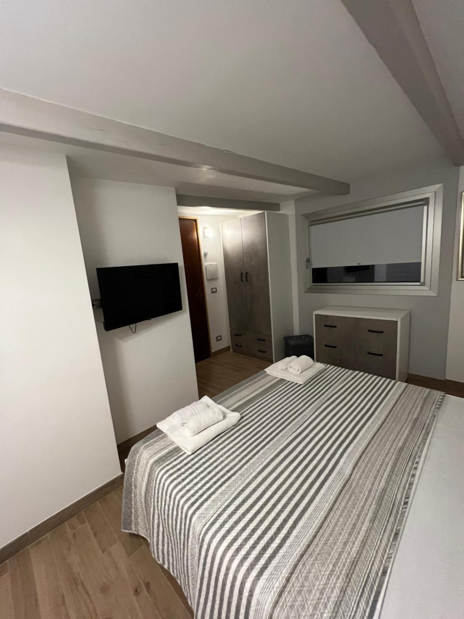 Villa Paonessa Lido Di Fondi Zimmer foto